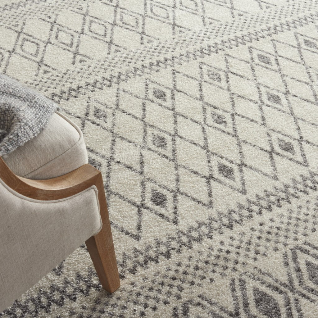 8' X 10' Ivory And Gray Berber Pattern Area Rug