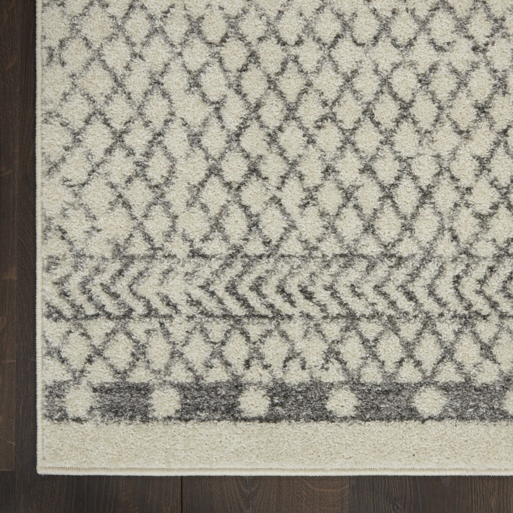 4' X 6' Ivory And Gray Geometric Area Rug