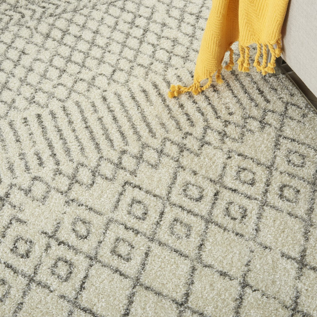 4' X 6' Ivory And Gray Geometric Area Rug