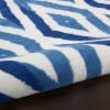 4' X 6' Ivory And Blue Diamond Area Rug
