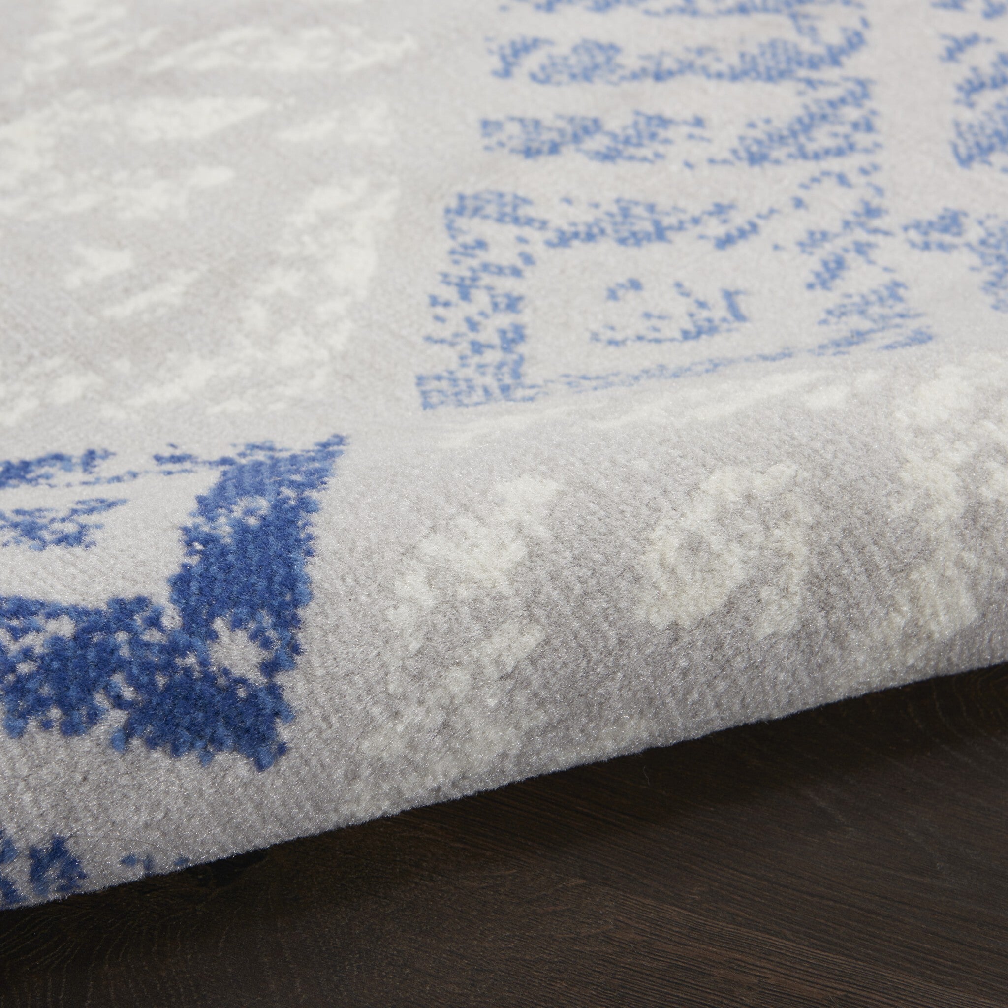 4' X 6' Gray And Blue Diamonds Area Rug