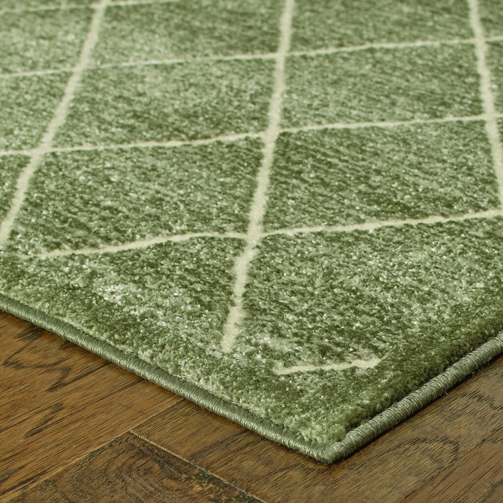 4' X 6' Gray And Ivory Diamond Indoor Area Rug