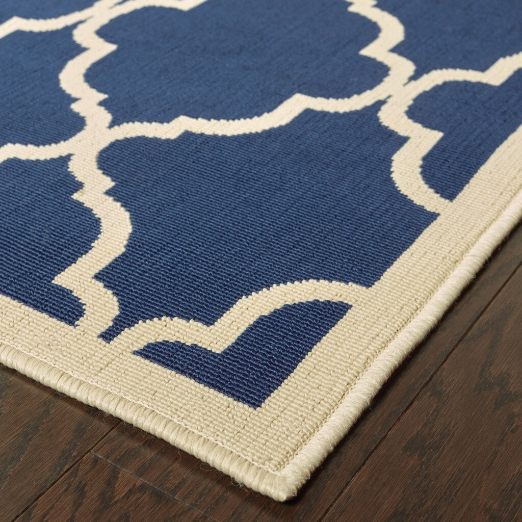 7'X10' Blue And Ivory Trellis Indoor Outdoor Area Rug