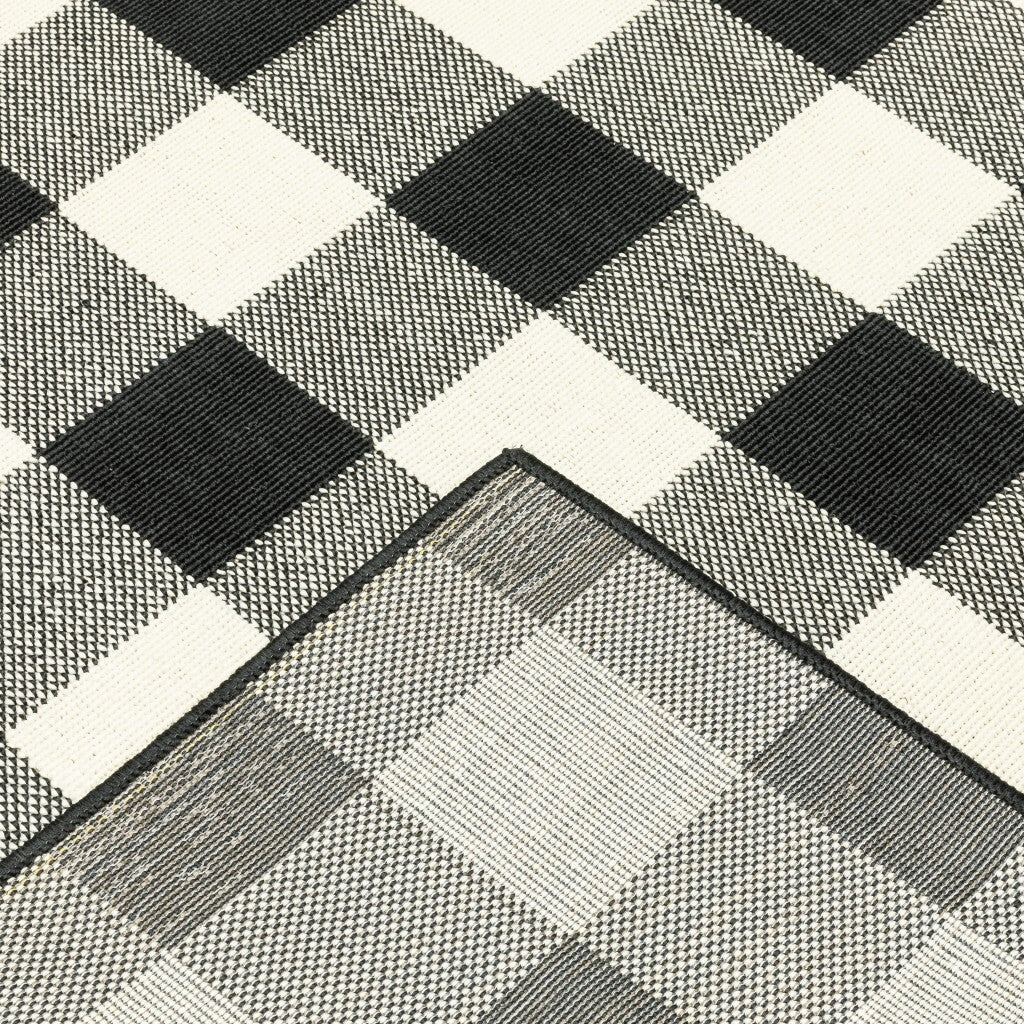 9'X13' Black And Ivory Gingham Indoor Outdoor Area Rug