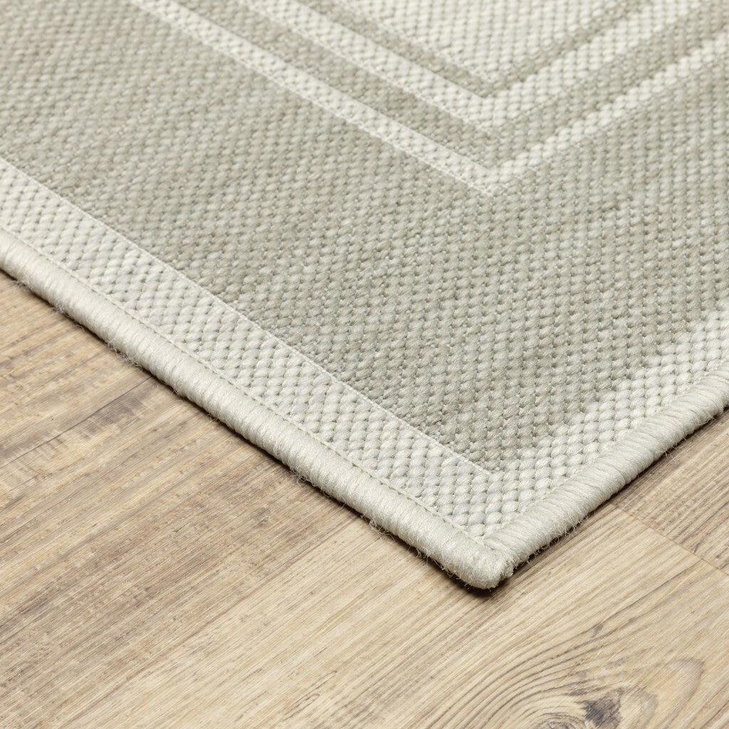 3'X5' Ivory And Gray Bordered Indoor Outdoor Area Rug