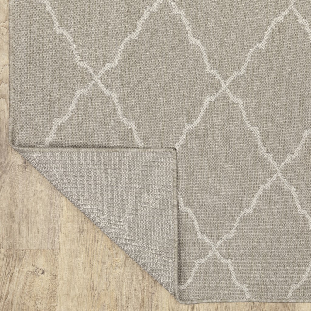 3'X5' Gray And Ivory Trellis Indoor Outdoor Area Rug