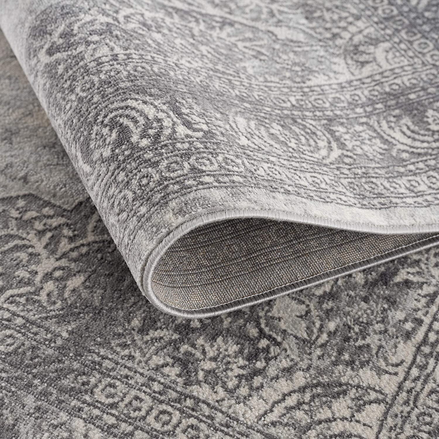 2' X 4' Gray Distressed Medallion Area Rug
