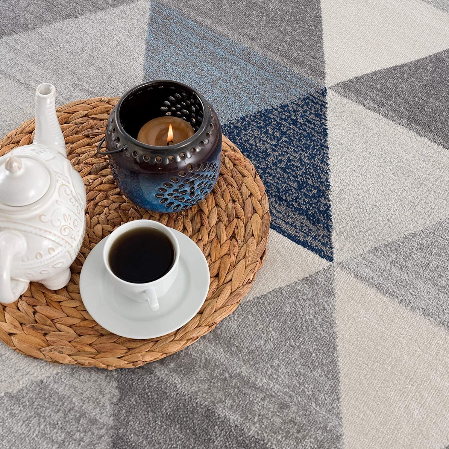 2' X 3' Navy Blue Geometric Diamond Scatter Rug