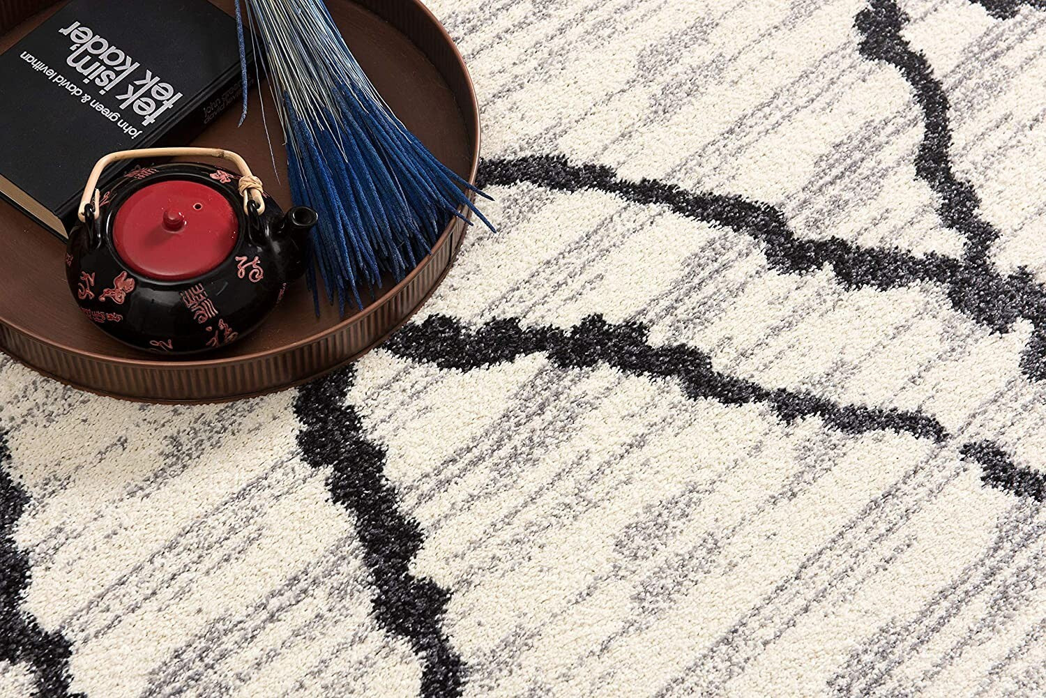 5' X 8' Gray And Black Modern Abstract Area Rug
