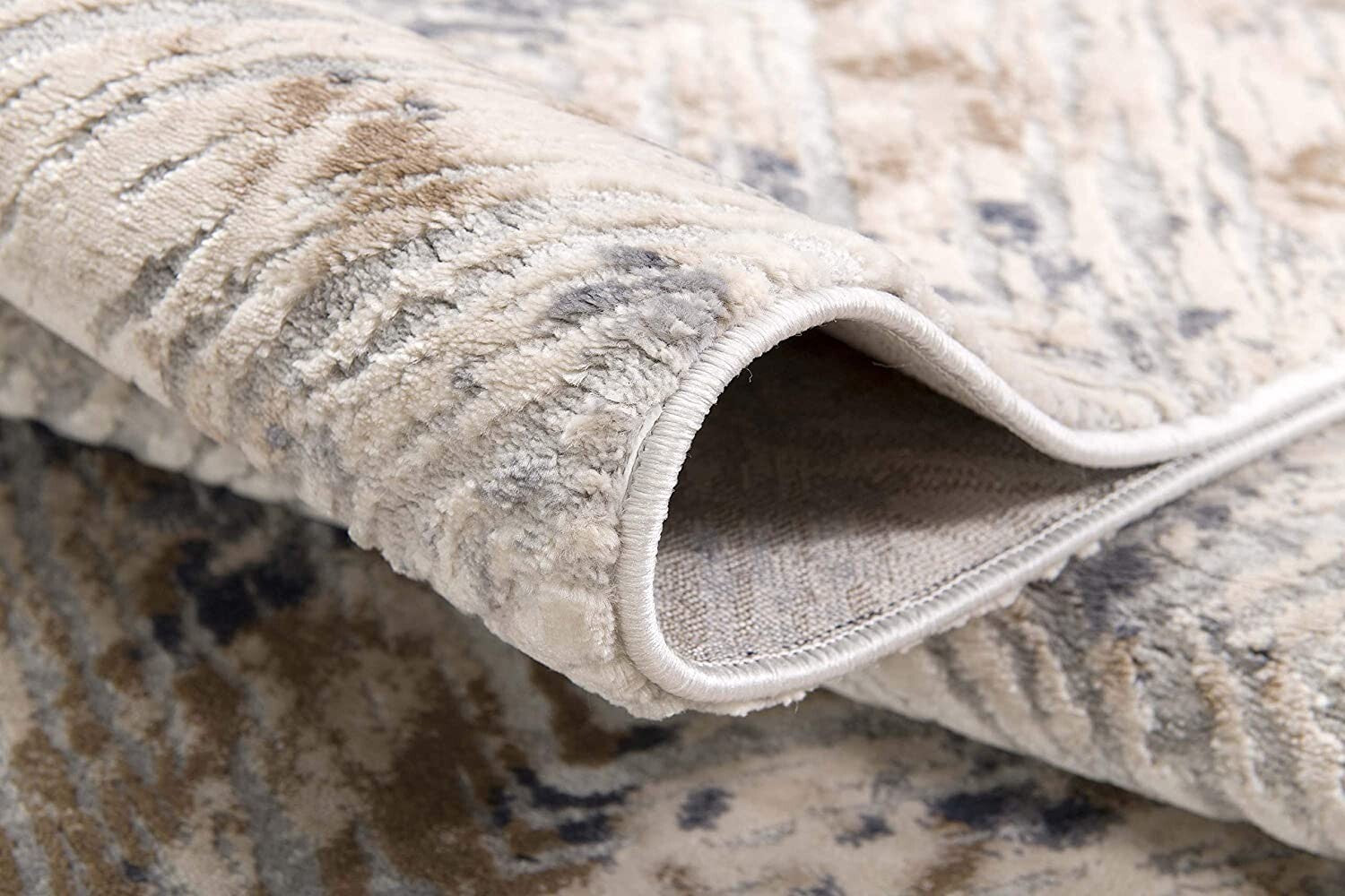 3' X 5' Ivory And Beige Abstract Diamonds Area Rug