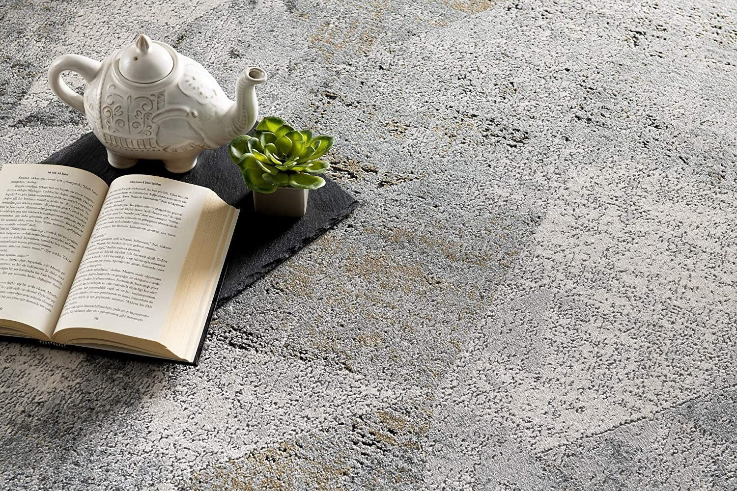 5' X 8' Gray Distressed Prism Modern Area Rug