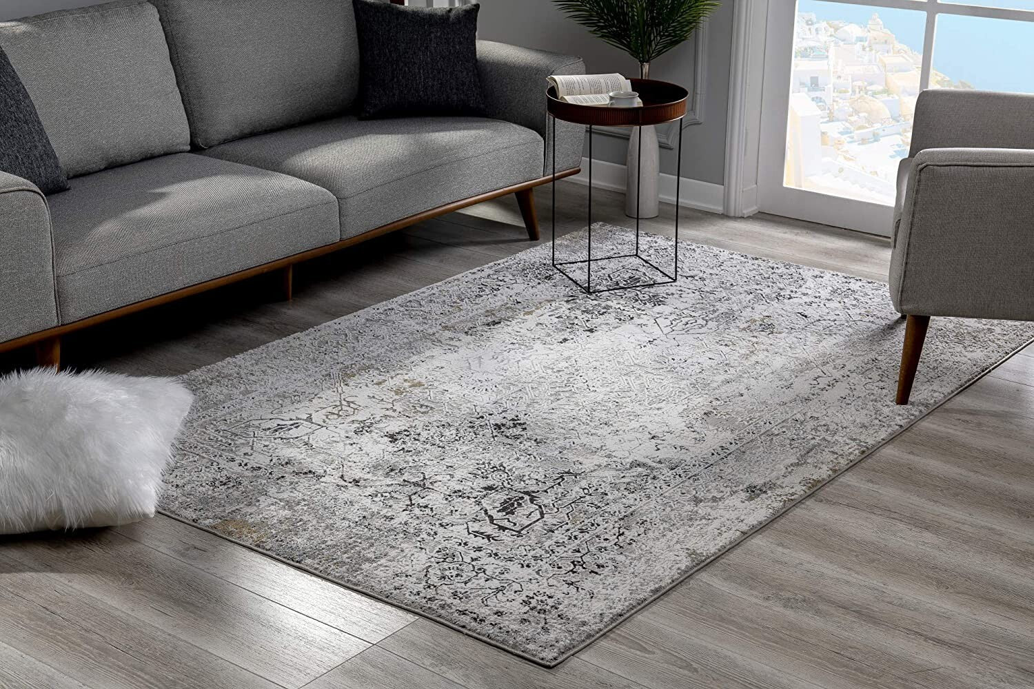 4' X 6' Gray Distressed Ornate Area Rug