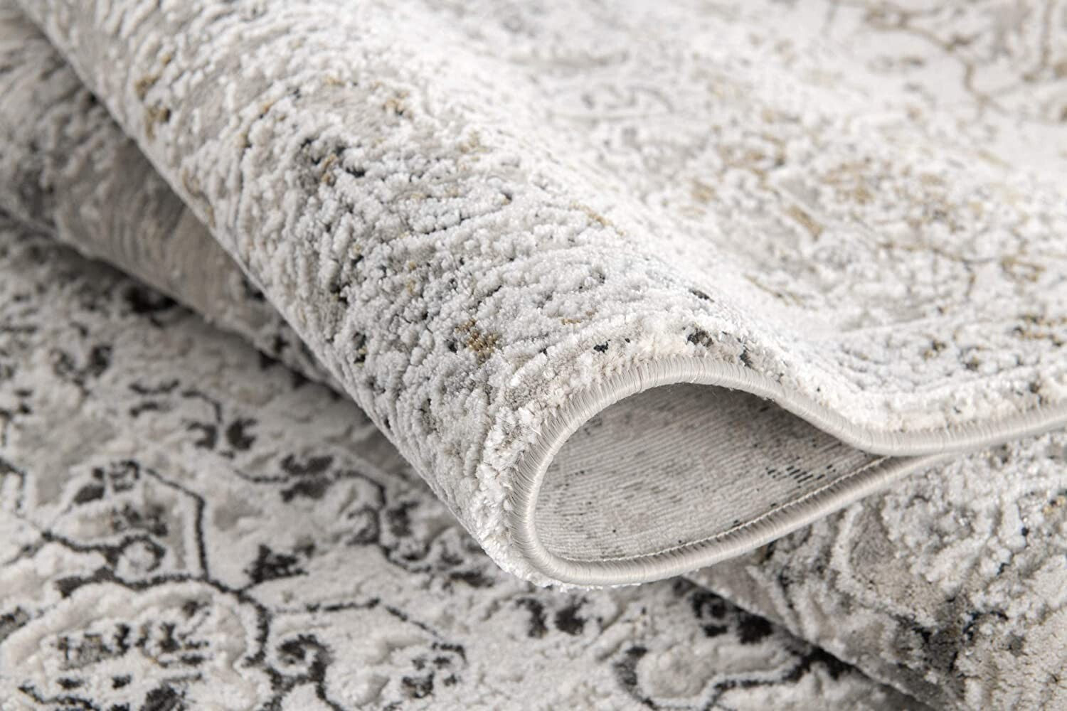 4' X 6' Gray Distressed Ornate Area Rug