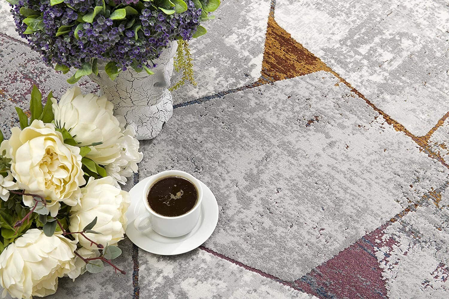 7' X 10' Gray Irregular Geometric Area Rug