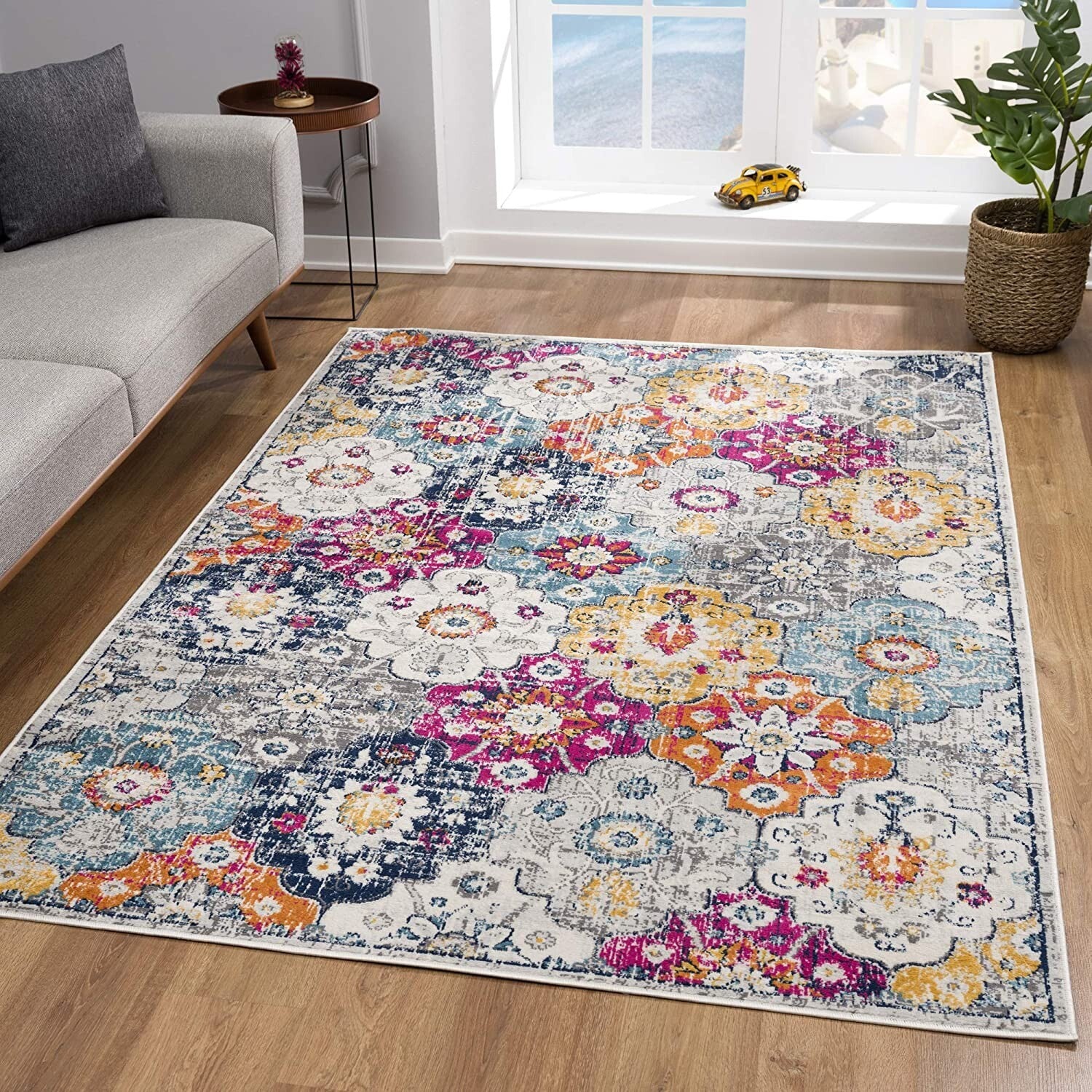 2' X 4' Rust Distressed Floral Area Rug
