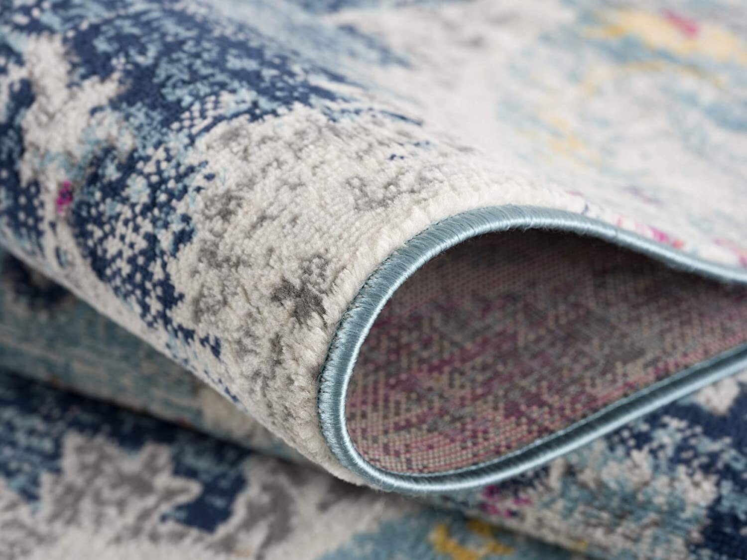 7' X 10' Blue Distressed Medallion Area Rug