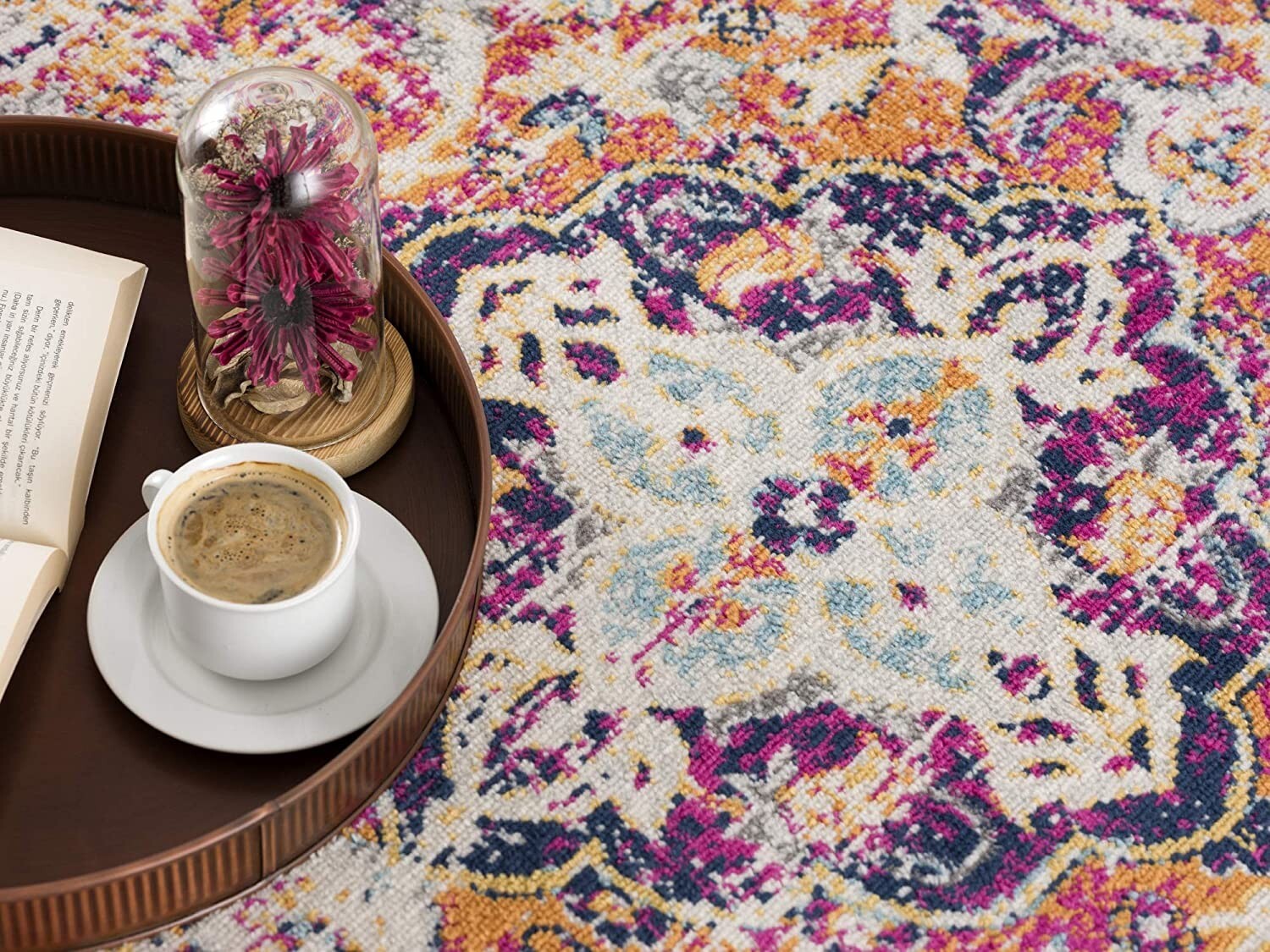 4' X 6' Cream Decorative Medallion Area Rug