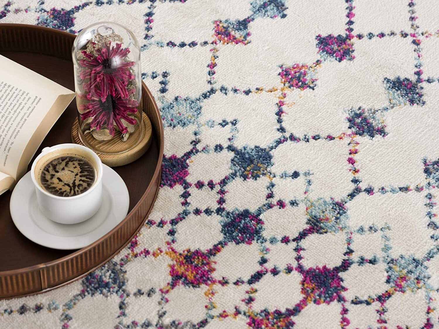 2' X 4' White Modern Geometric Grid Area Rug