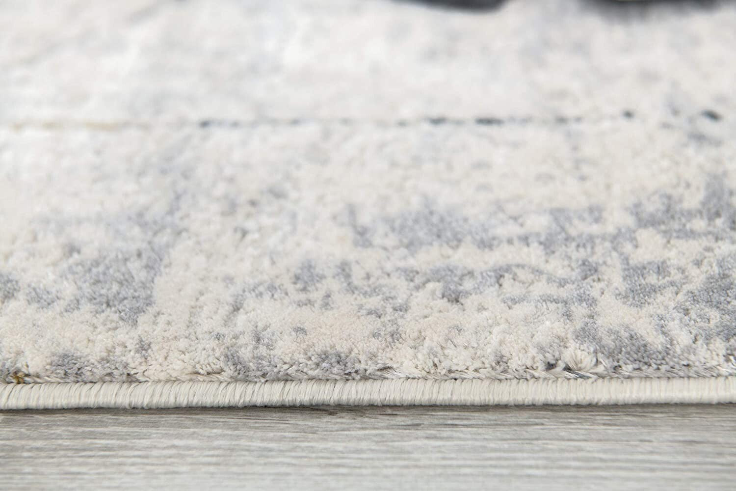 8' X 11' Gray And Ivory Abstract Distressed Area Rug
