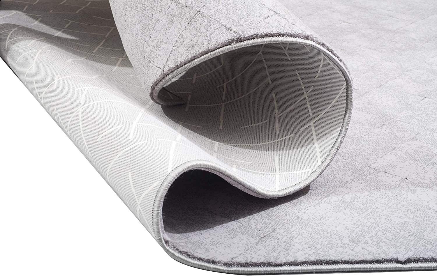 4' X 6' Gray Distressed Diamonds Area Rug