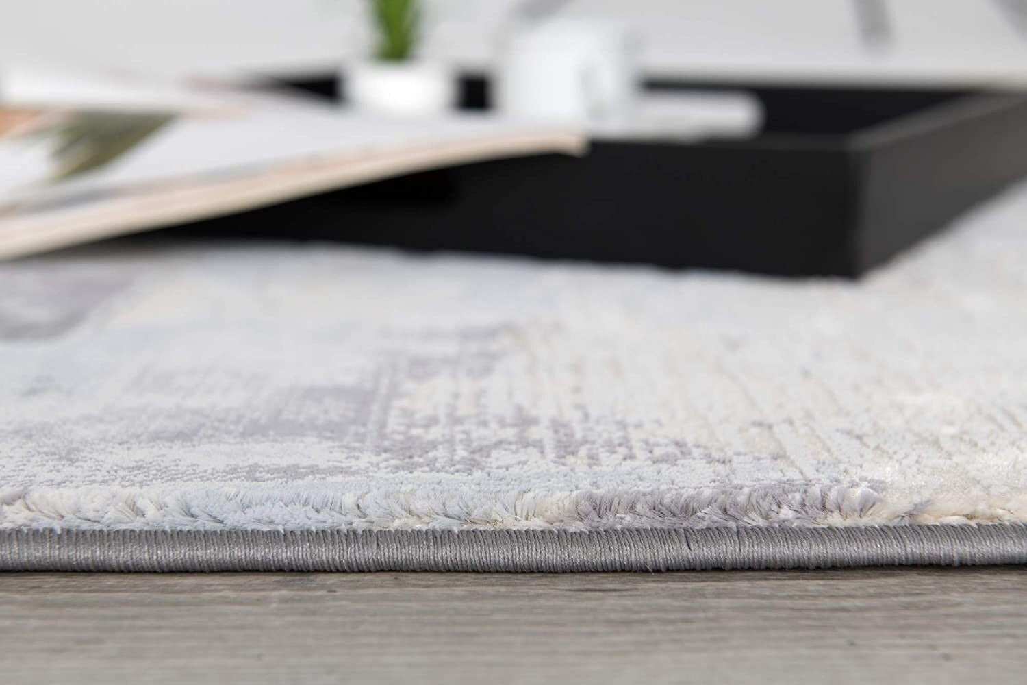 7' X 10' Gray Abstract Splatter Area Rug