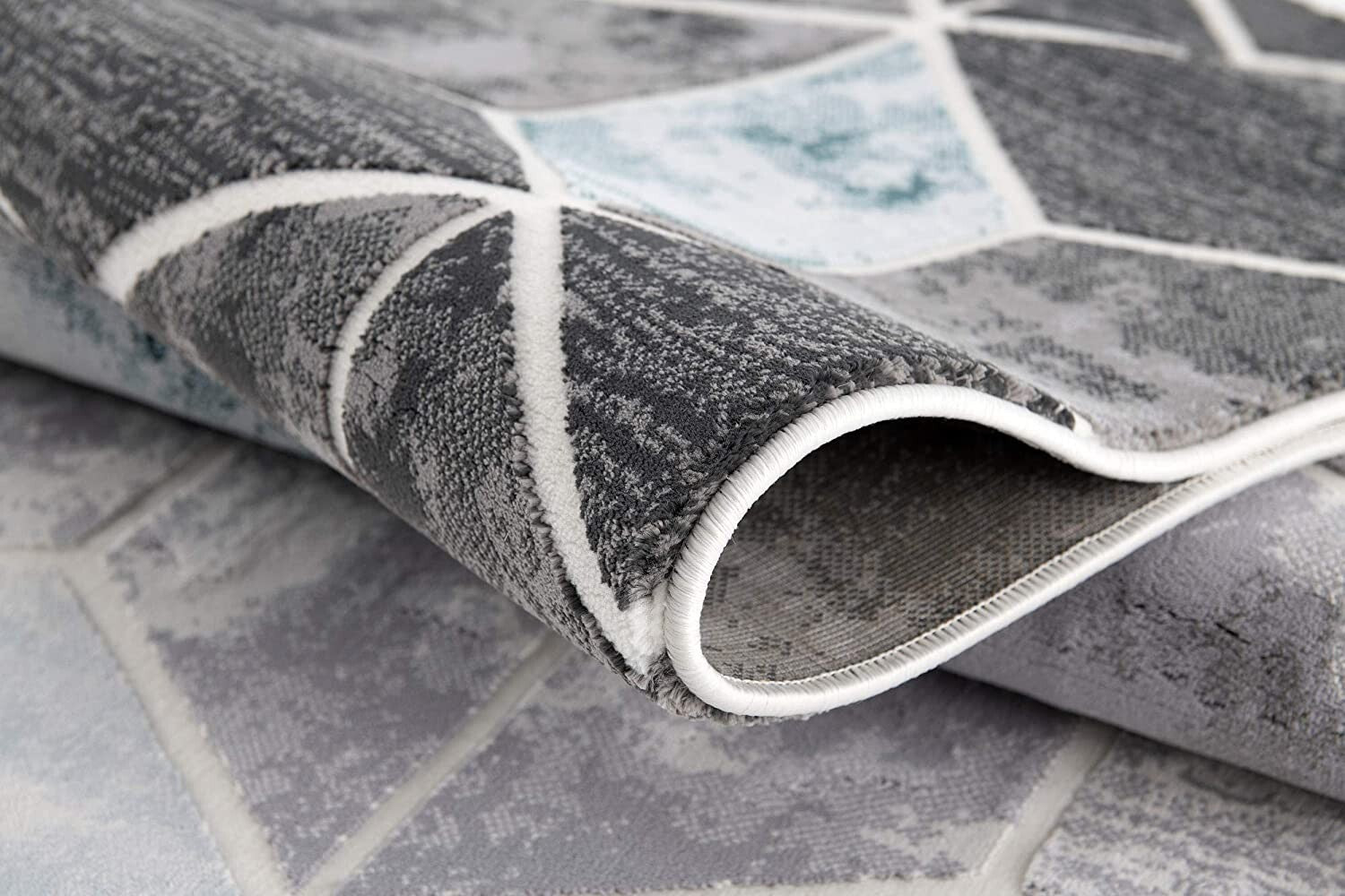 5' X 8' Gray And Gold Cubic Block Area Rug