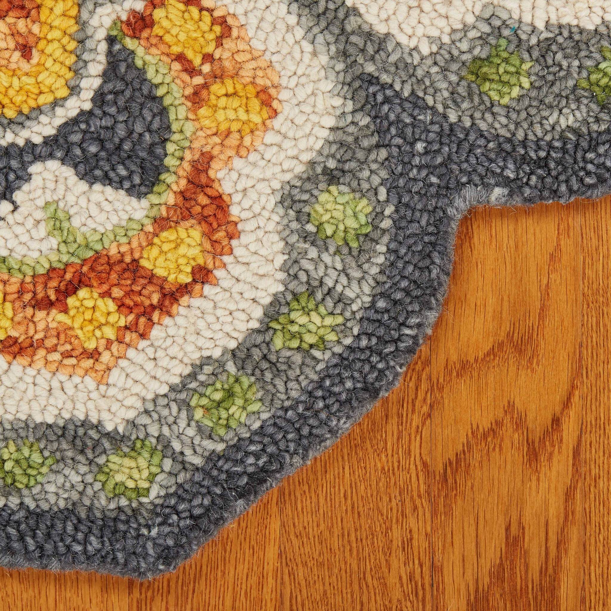 6' Round Gray And Gold Floret Area Rug