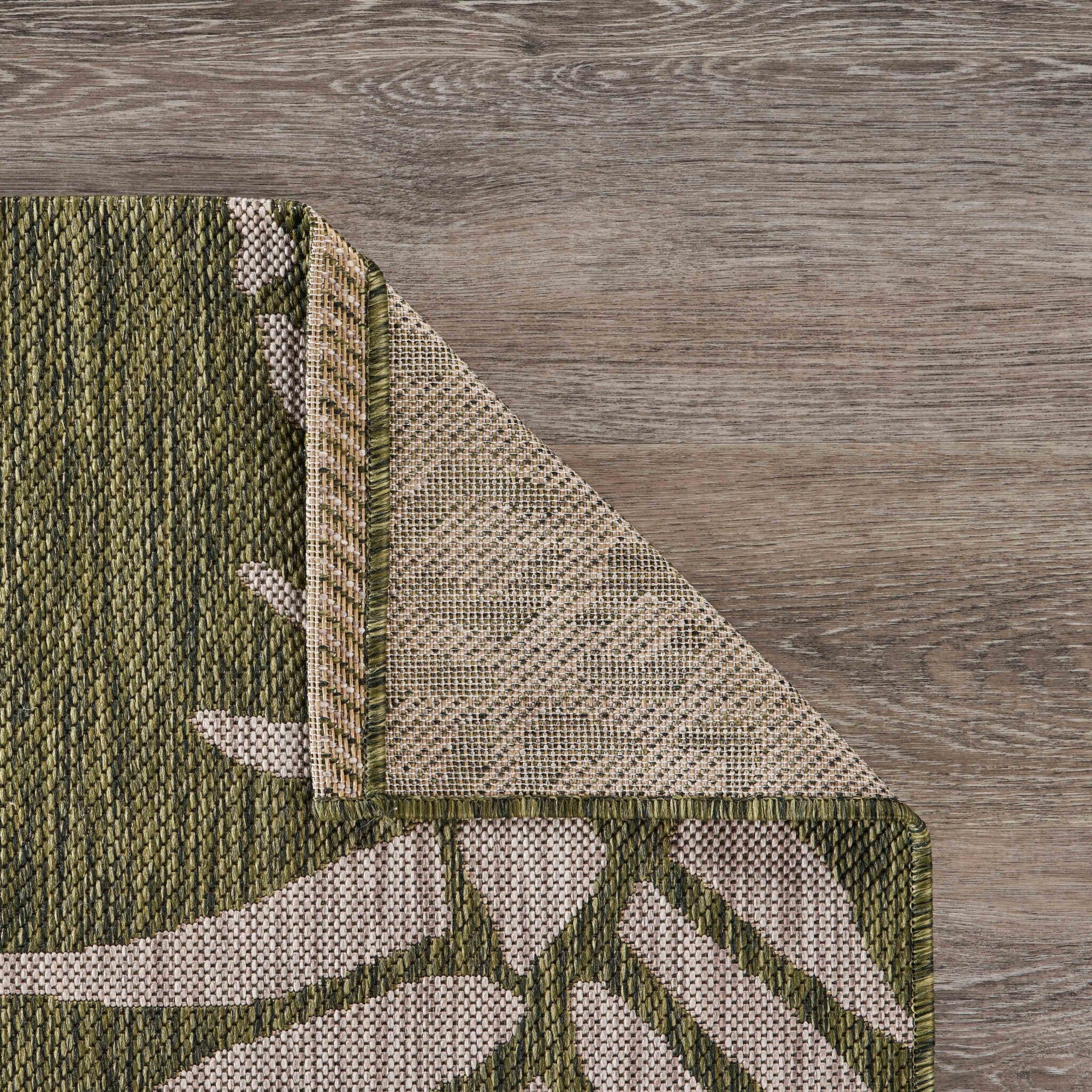 8' X 10' Green Pineapple Indoor Outdoor Area Rug