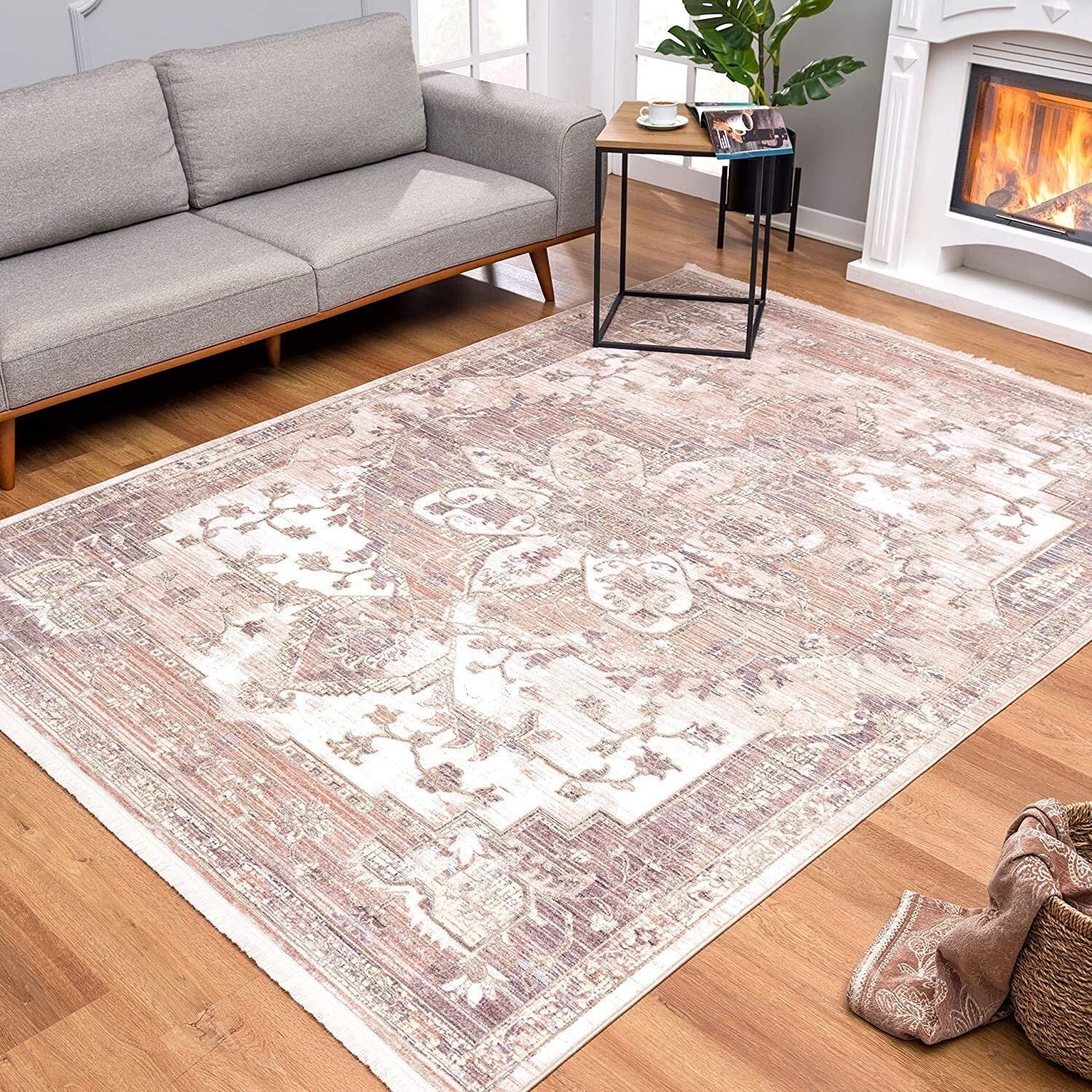 4' x 6' Beige Classic Medallion Area Rug