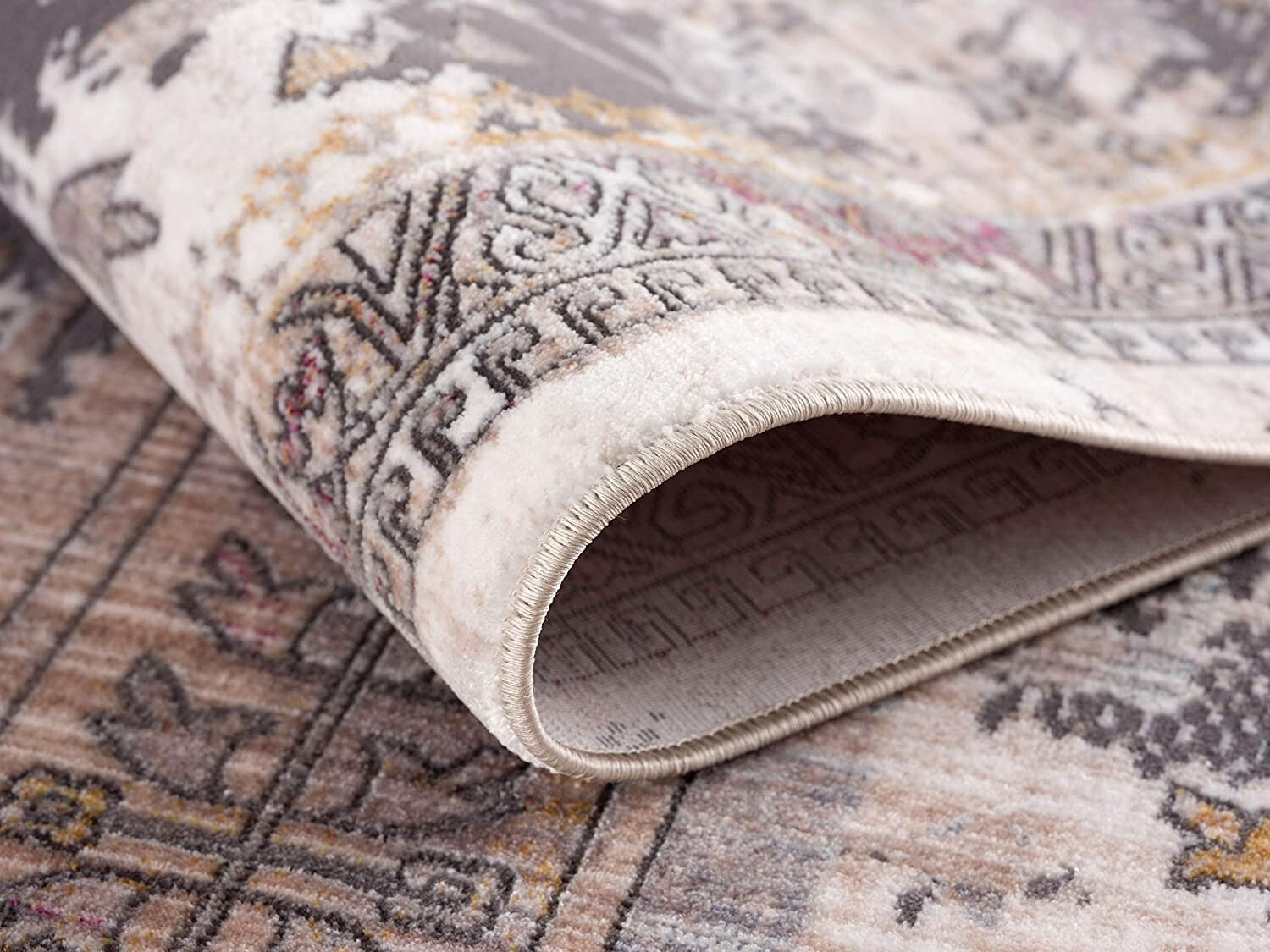 7' x 9' Gray Faded Tribal Motifs Area Rug