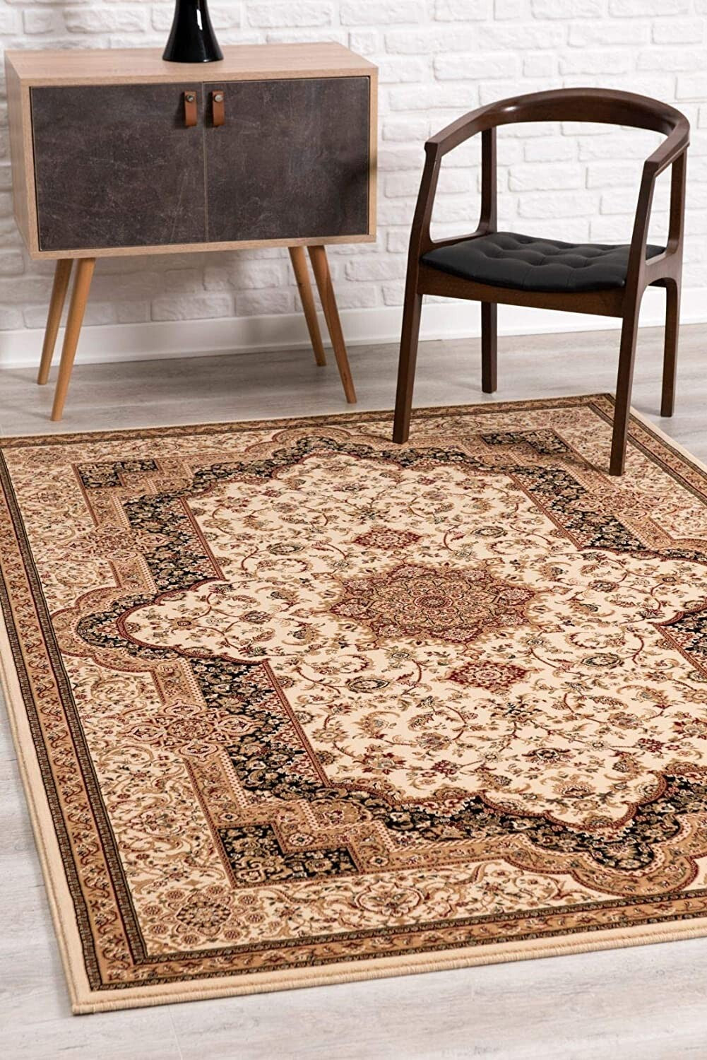 5' x 8' Cream and Black Decorative Area Rug