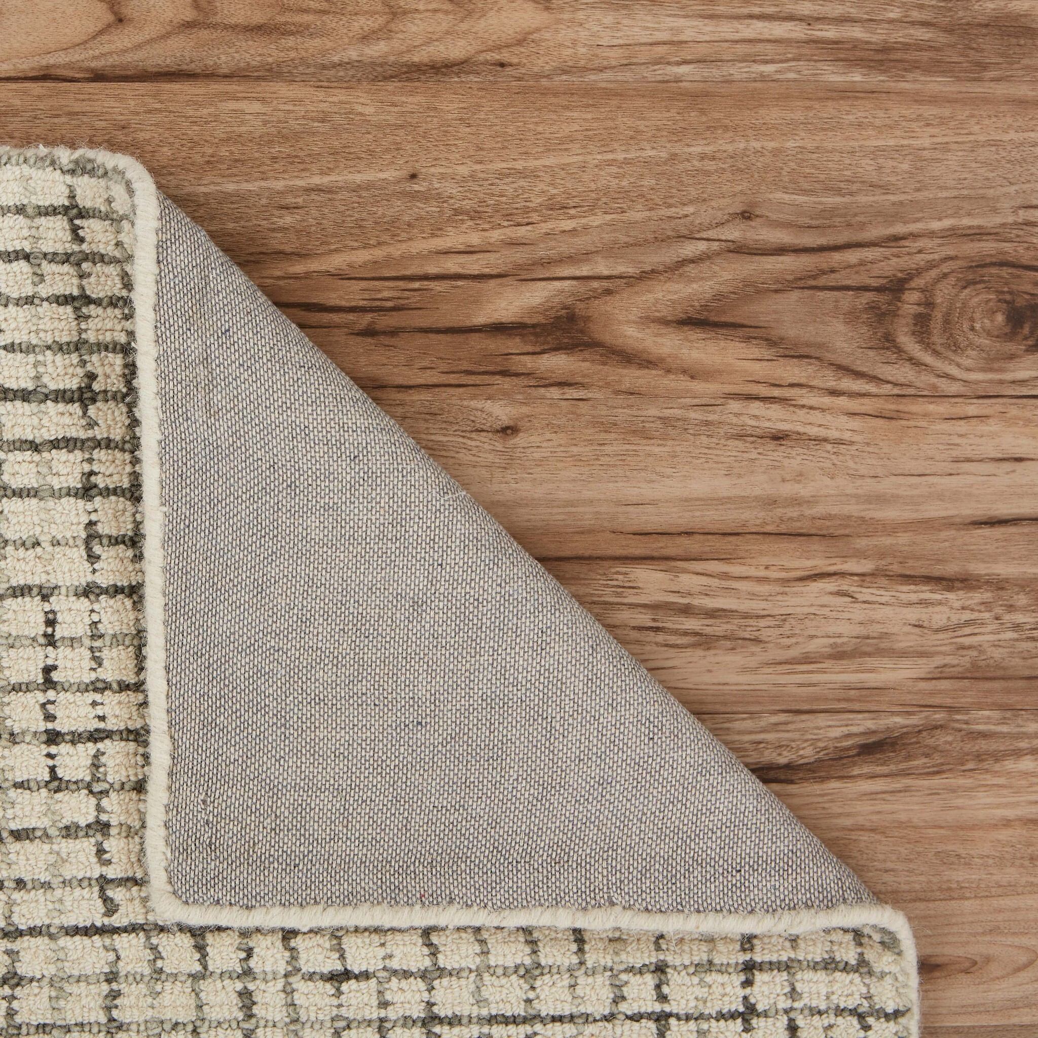 9' x 12' Tan and Ivory Grid Area Rug