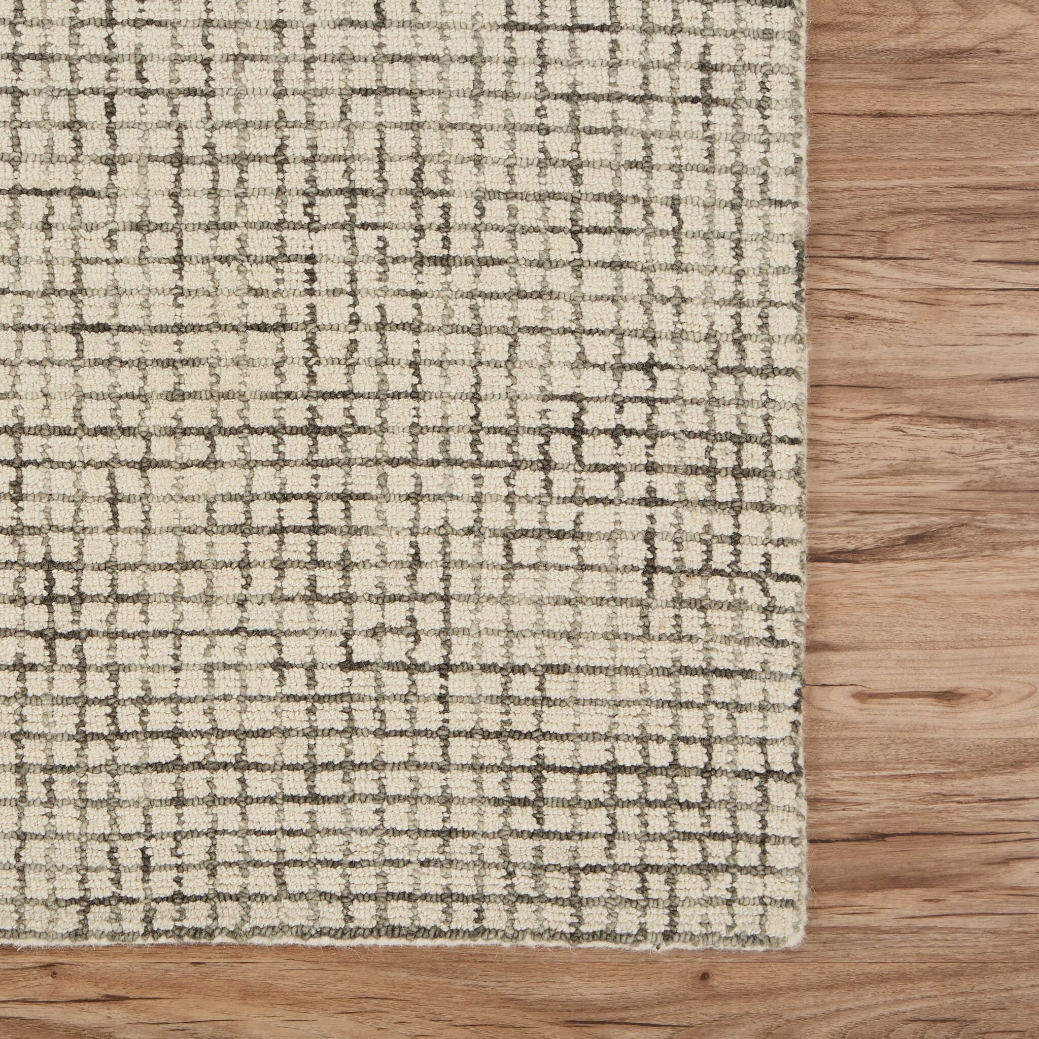 9' x 12' Tan and Ivory Grid Area Rug