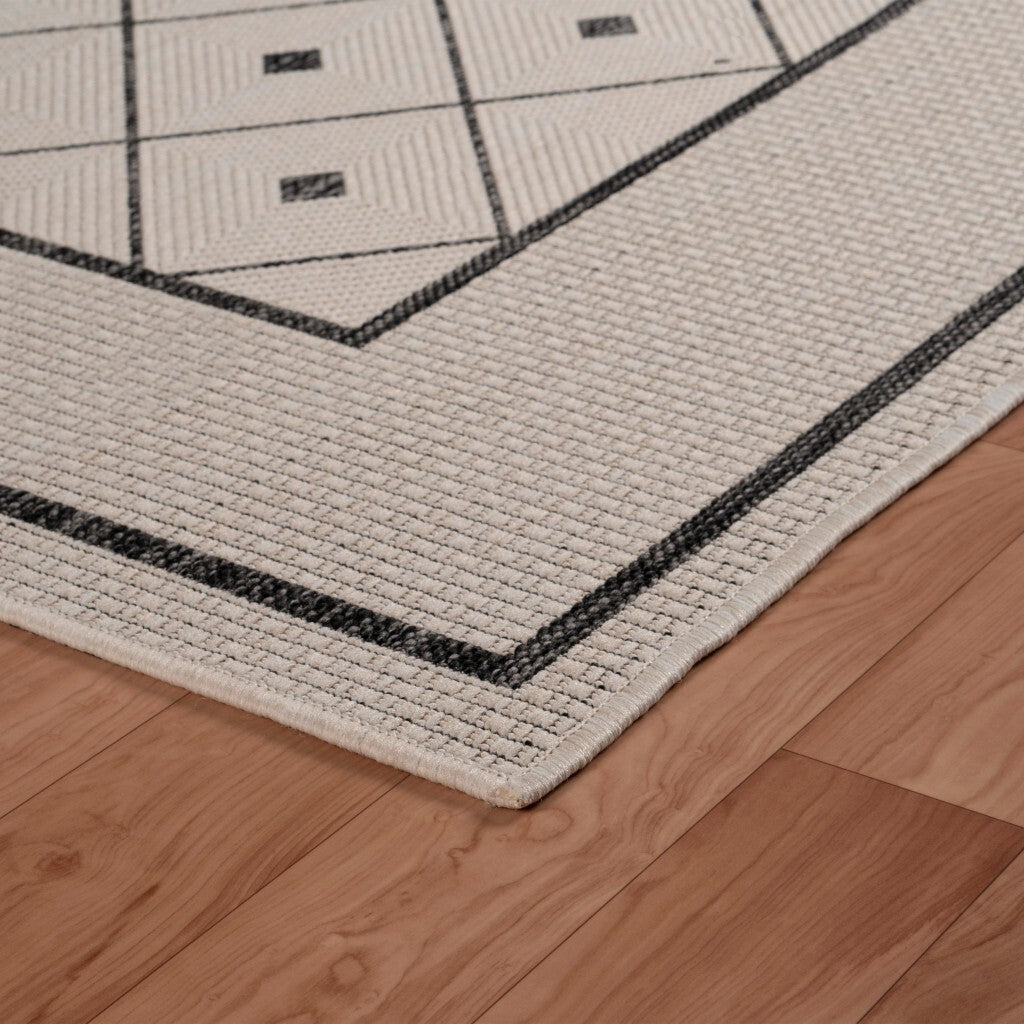 8' x 10' Gray Diamonds Indoor Outdoor Area Rug