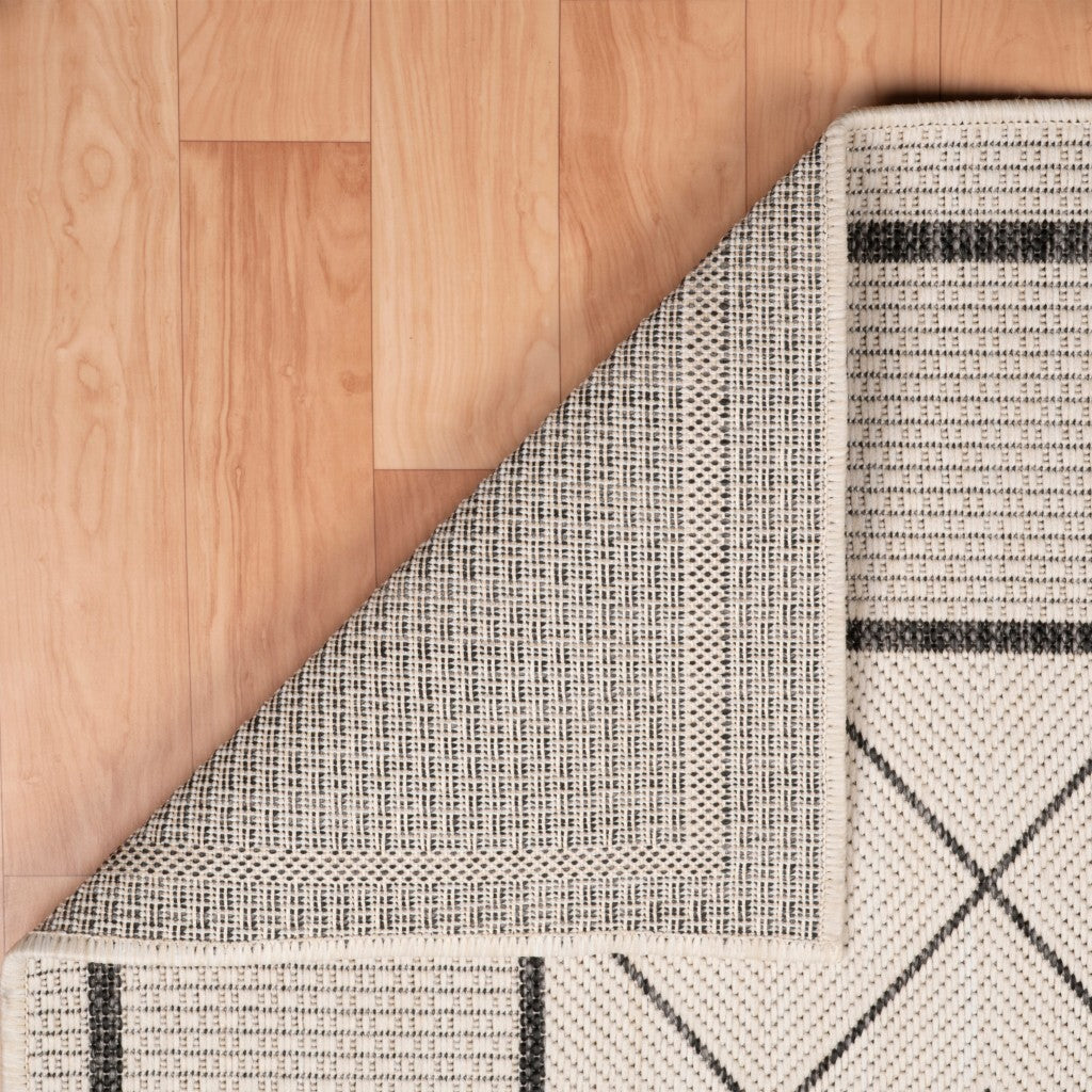 8' x 10' Gray Diamonds Indoor Outdoor Area Rug