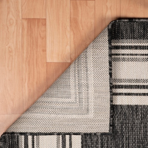 5' x 7' Gray Framed Indoor Outdoor Area Rug