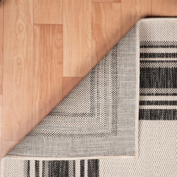 5' x 7' Gray Framed Indoor Outdoor Area Rug