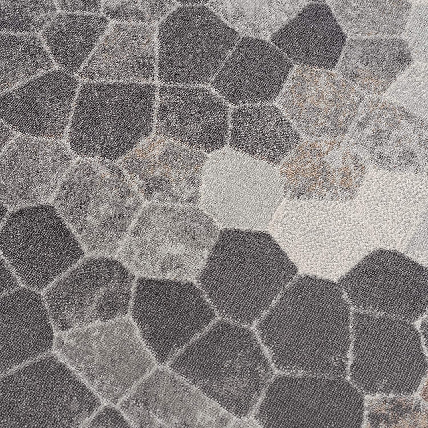 7' x 10' Beige Cobblestone Pattern Area Rug