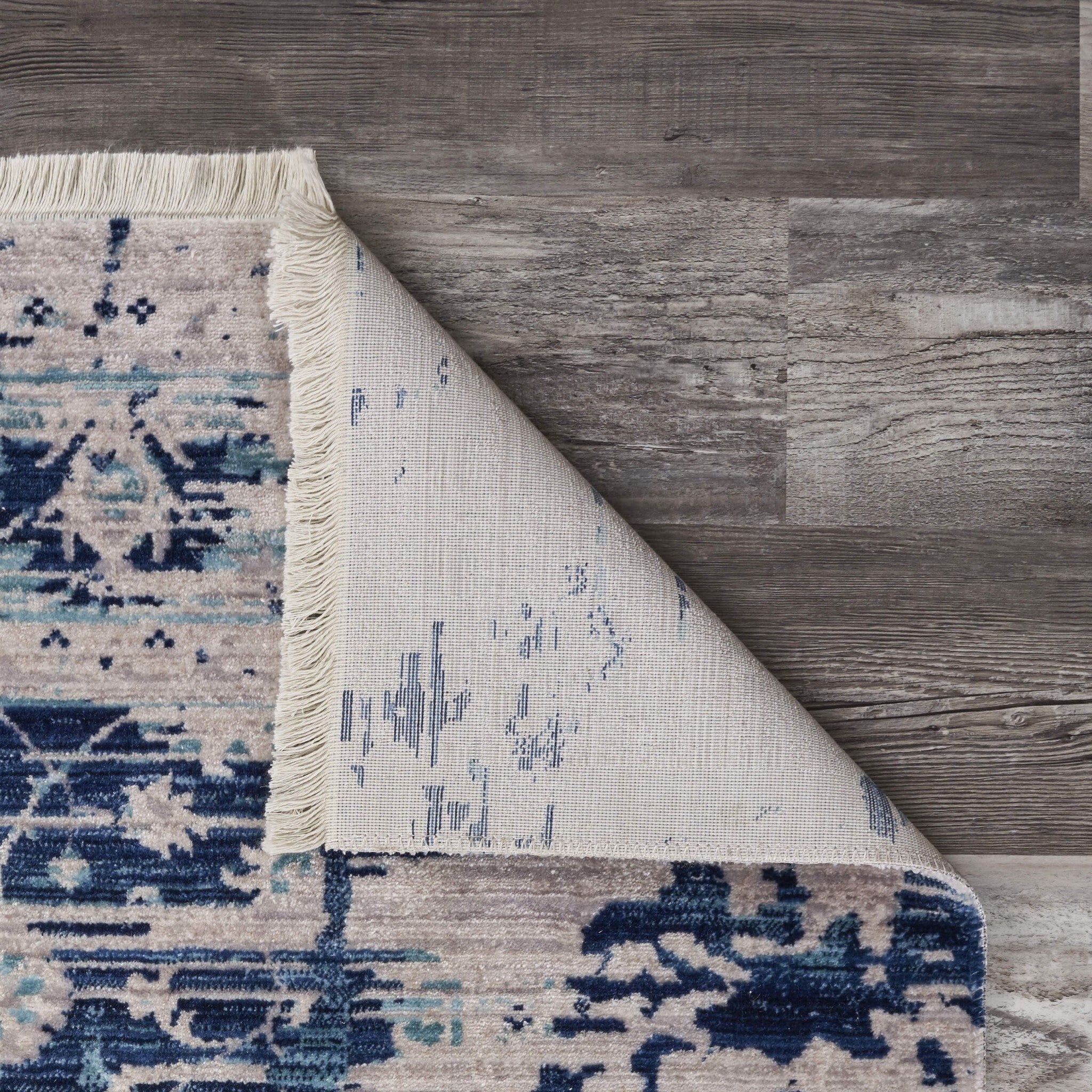 8' x 10' Blue and Tan Traditional Area Rug