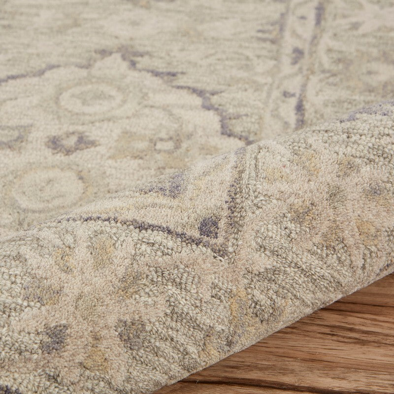 8' x 10' Pale Green and Cream Decorative Area Rug