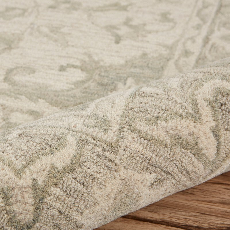 5' x 8' Green and Cream Medallion Area Rug