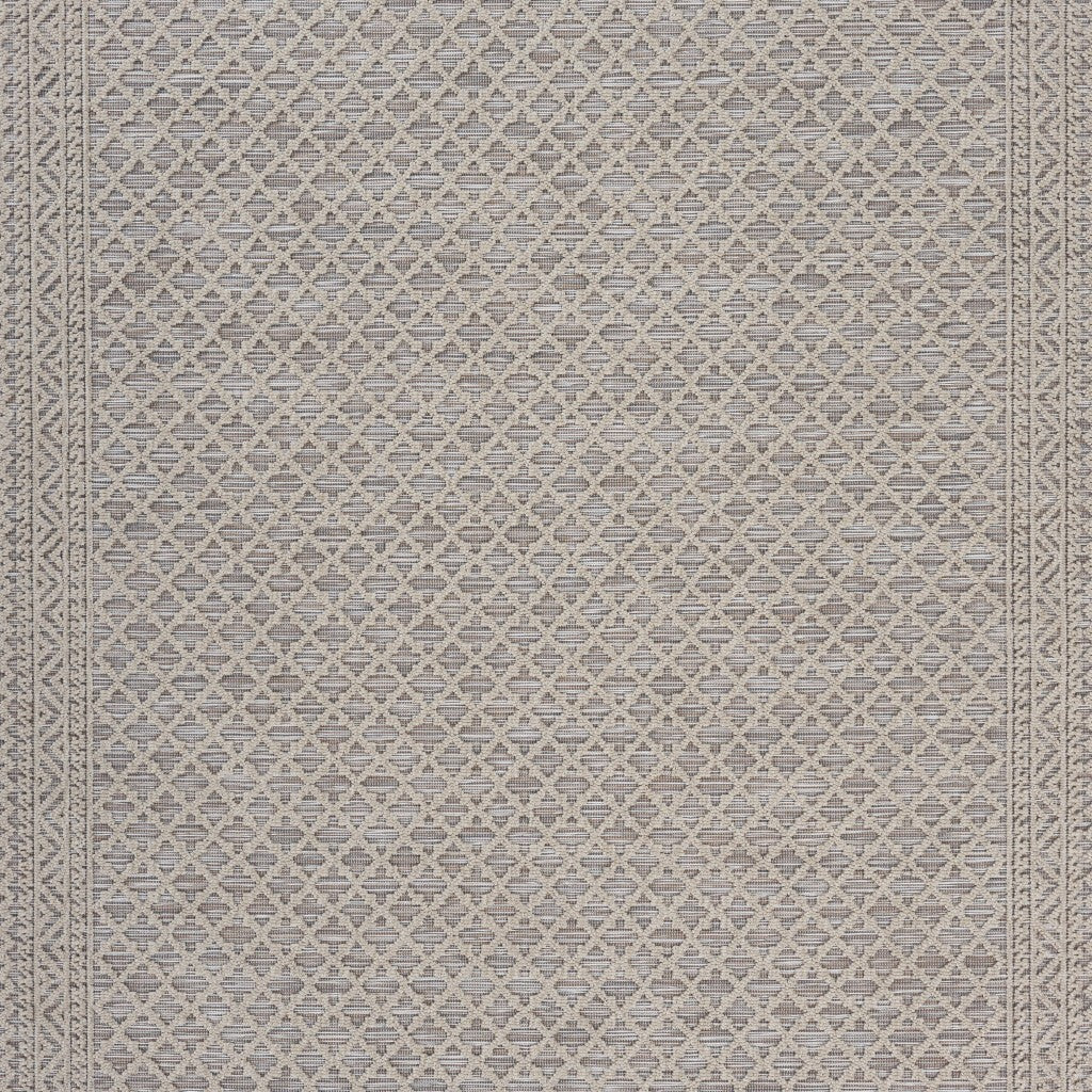 5' x 7' Gray Classic Indoor Outdoor Area Rug