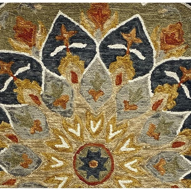 7' Round Charcoal Scalloped Edge Area Rug