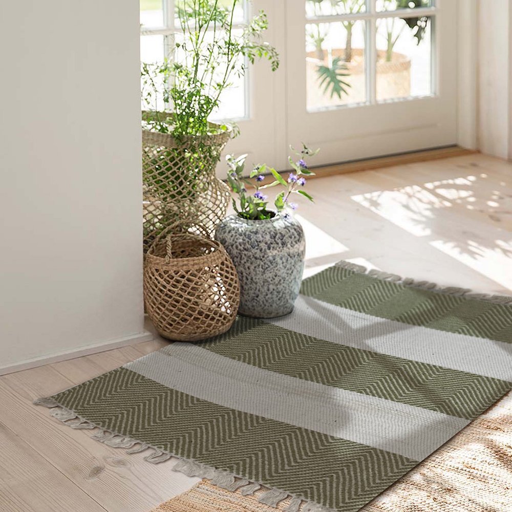 2' x 4' Green and White Chevron Striped Area Rug