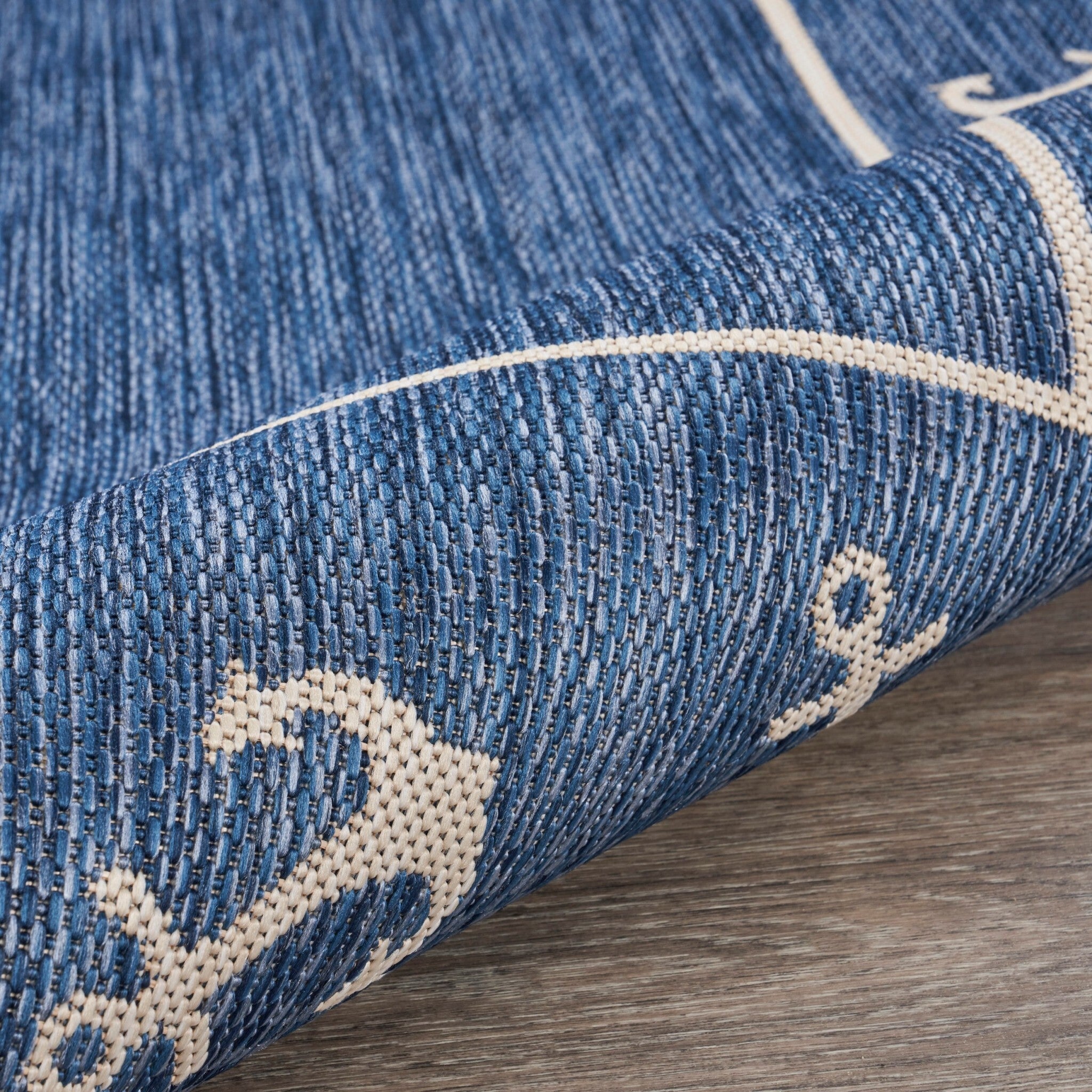 2' x 3' Navy Anchor Indoor Outdoor Scatter Rug