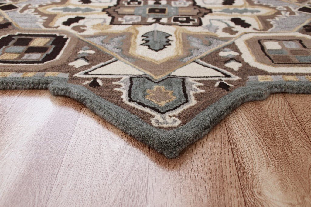 7' Gray and Beige Medallion Area Rug