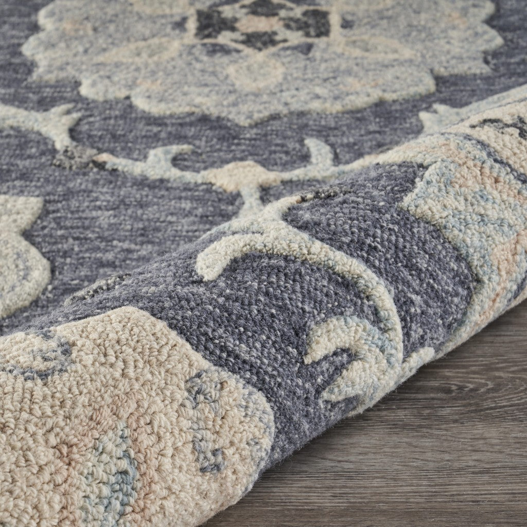 5' x 7' Gray Floral Trellis Area Rug