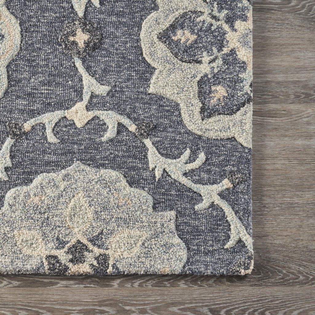5' x 7' Gray Floral Trellis Area Rug