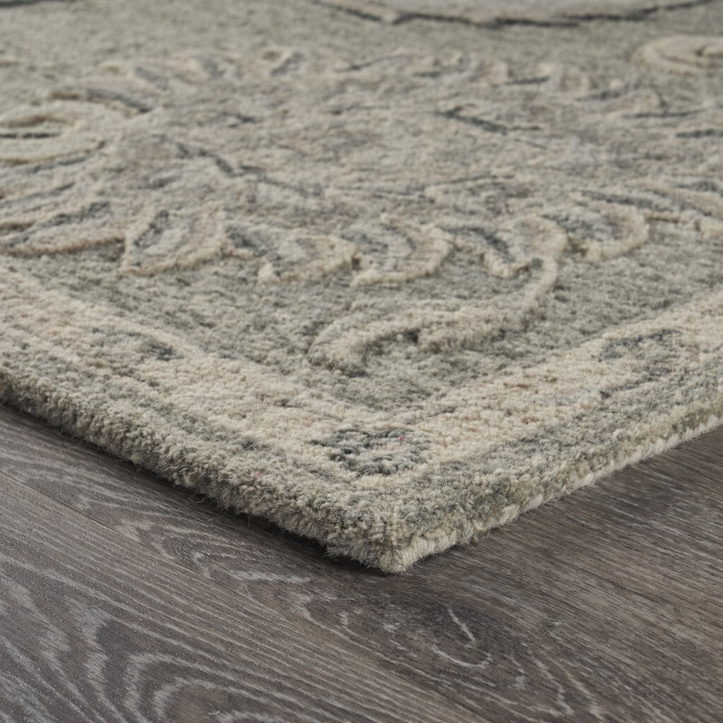 5' x 7' Light Gray Floral Area Rug