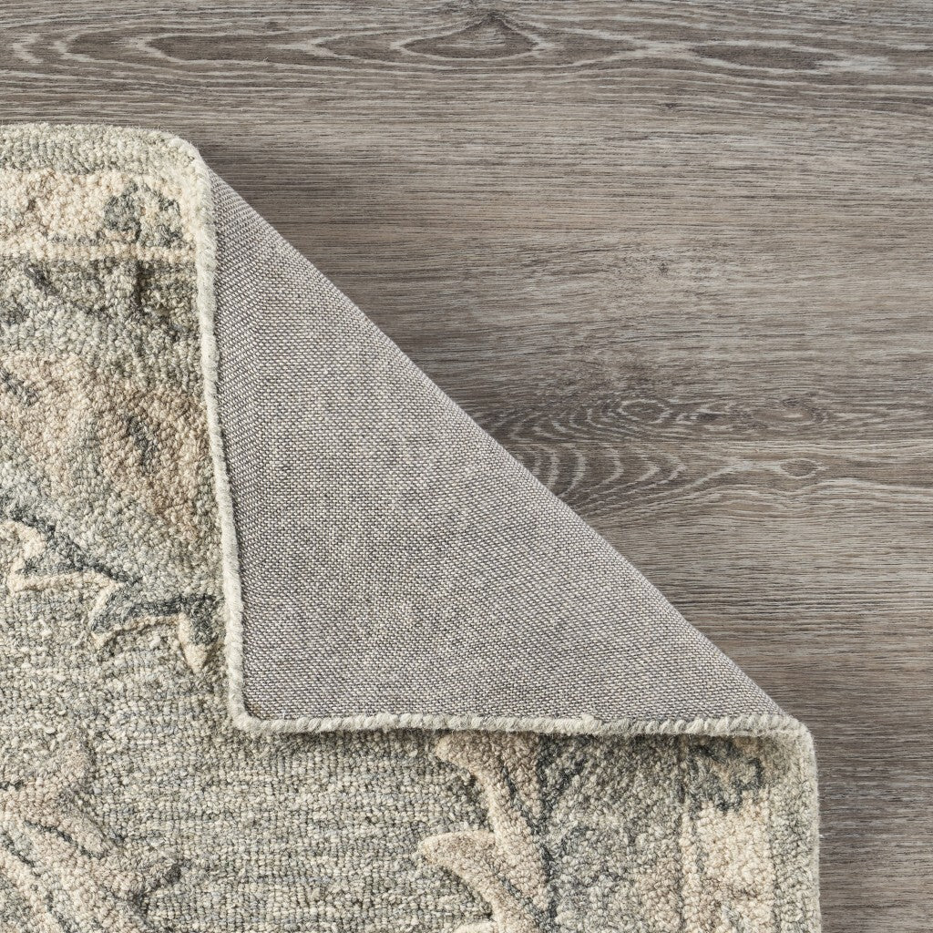 5' x 7' Light Gray Floral Area Rug